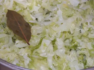 Młoda kapusta z boczkiem - 7