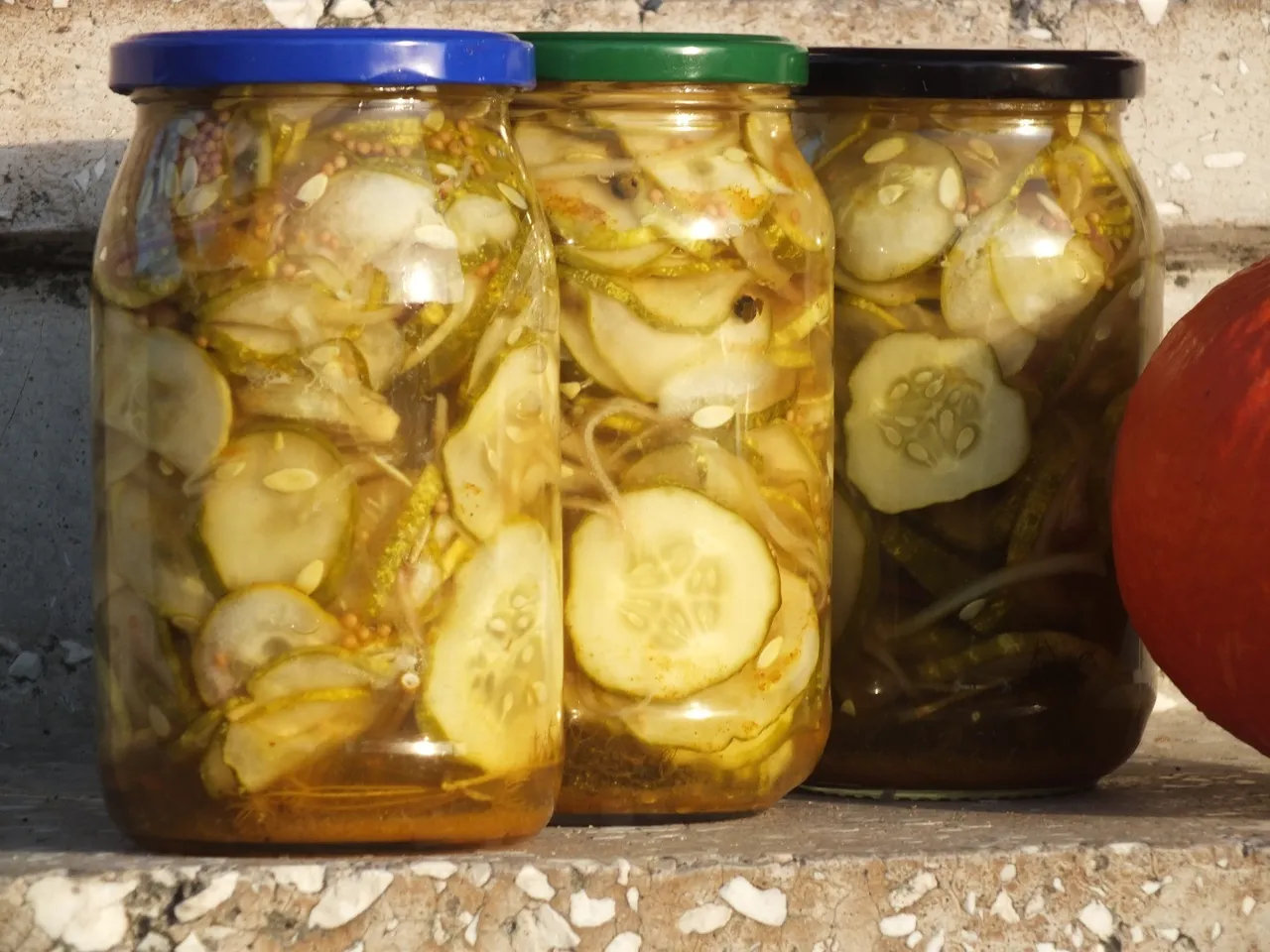 Ogórki z curry i imbirem