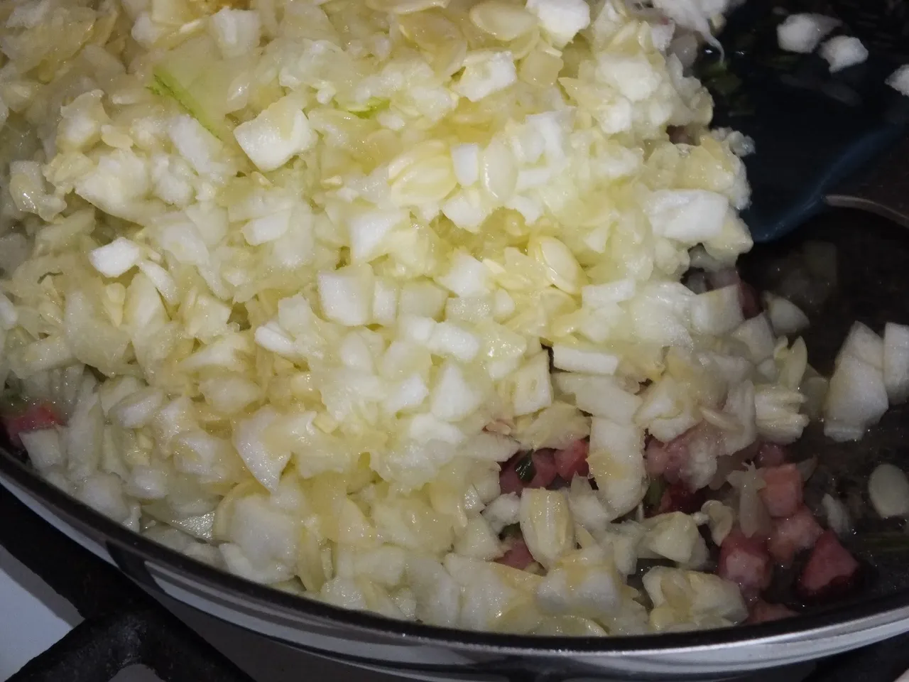 Cukinia faszerowana wędzonym boczkiem