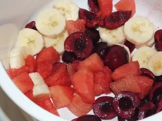 Bananowe smoothie z arbuzem i czereśnią - 10