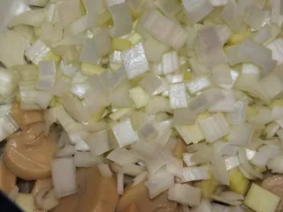 Sałatka z pieczarek i jabłka - 4