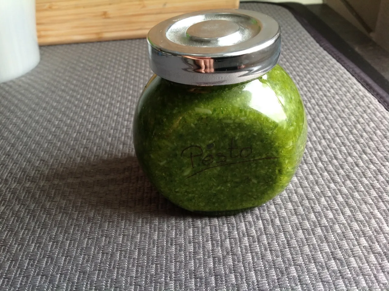 Domowe zielone pesto