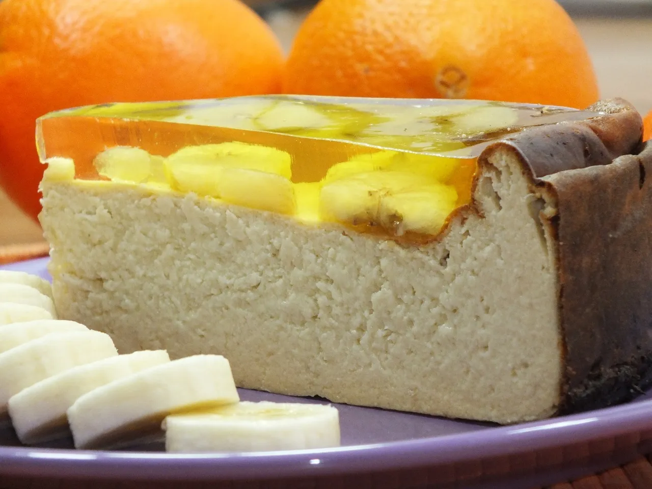 Bananowy sernik z galaretką