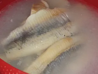 Śledzie w oleju na kolorowo - 5