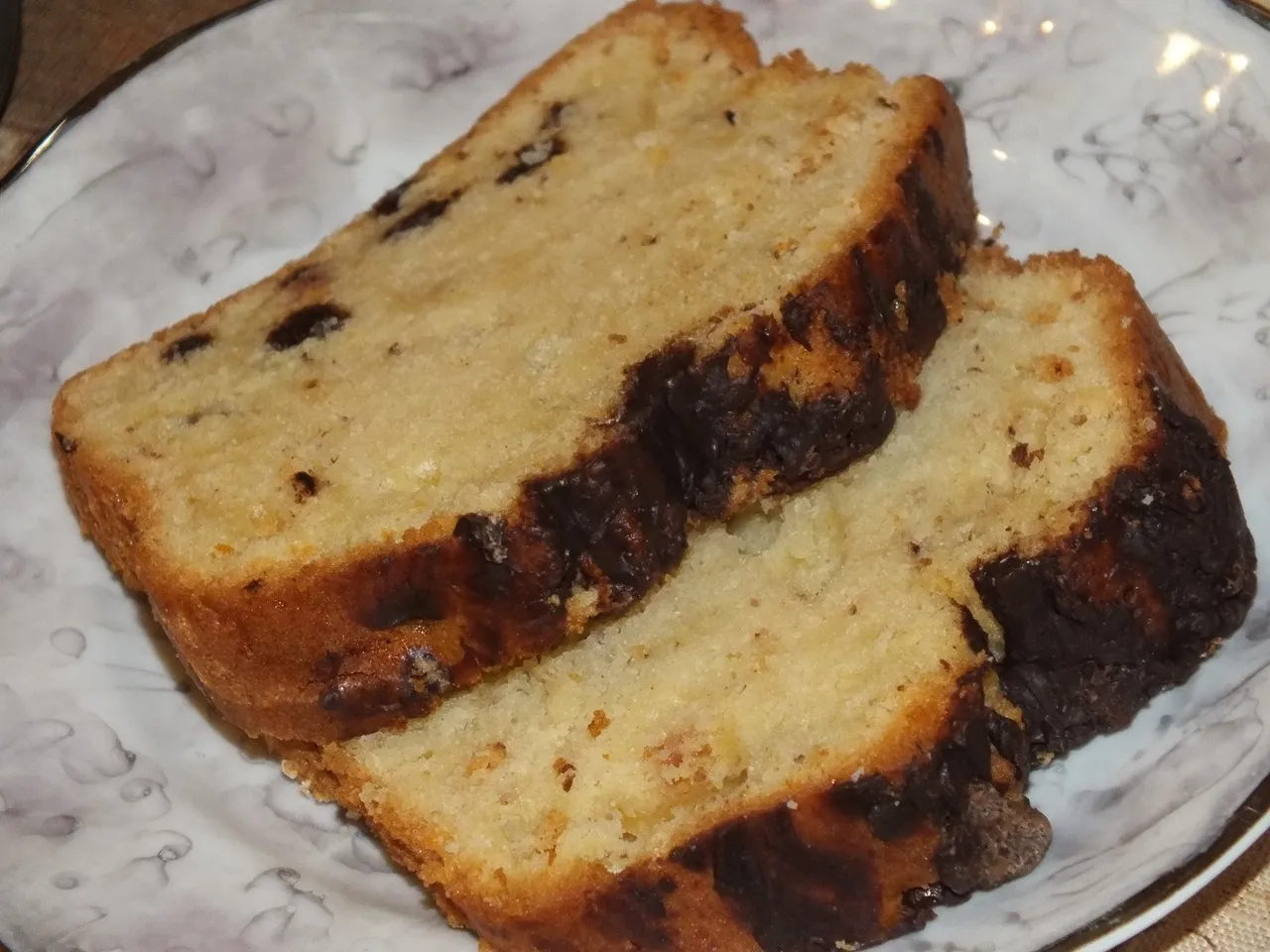 Babka z kawałkami czekolady
