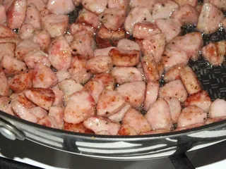 Gulasz wieprzowy z białą kiełbasą - 9