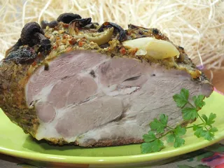Karczek pieczony z cebulą i pieczarkami - 1
