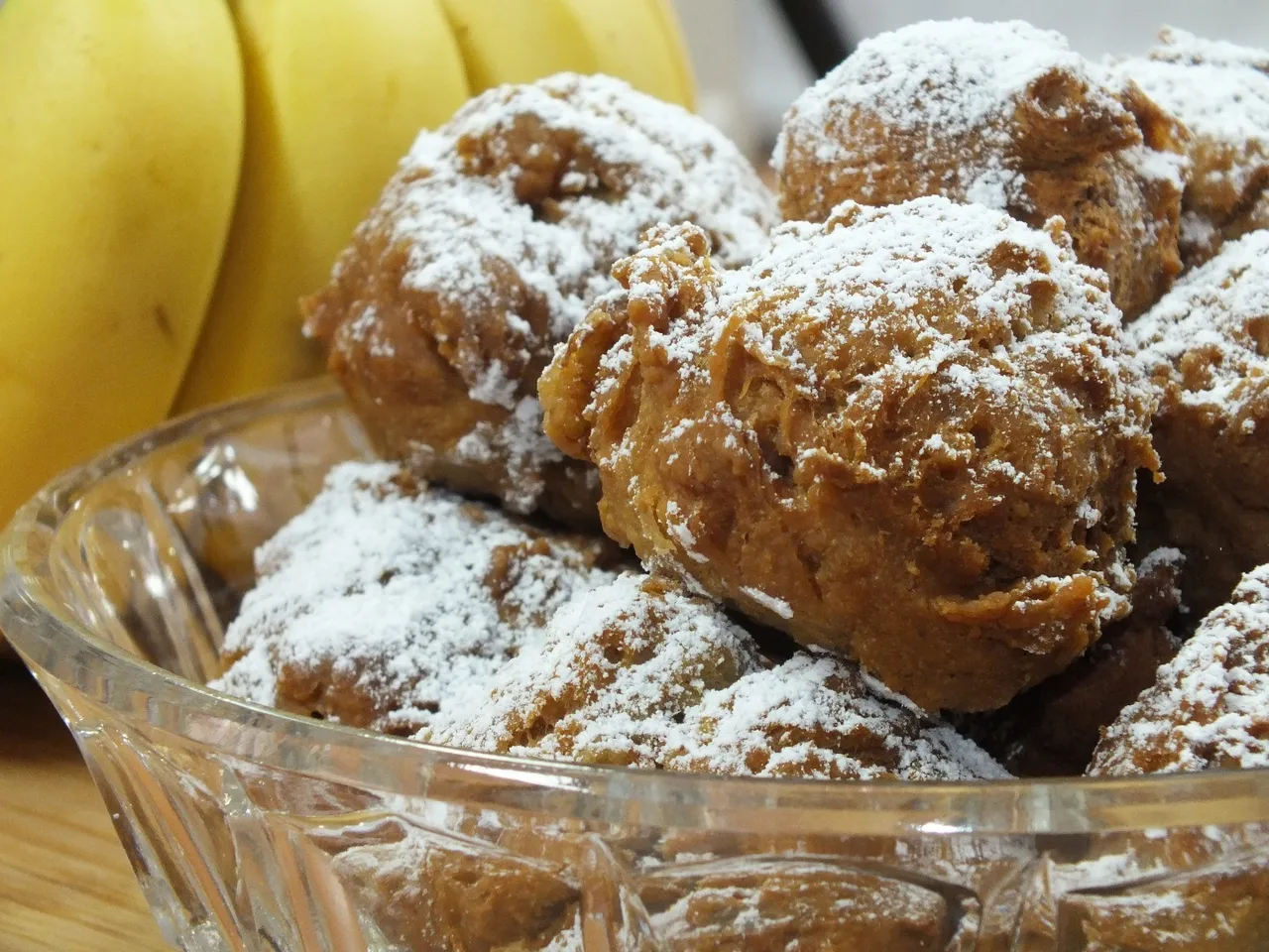Szybkie bananowe pączki