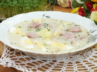 Żurek z białą kiełbasą i wędzonym boczkiem - 13