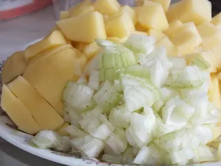 Żurek z białą kiełbasą i wędzonym boczkiem - 7