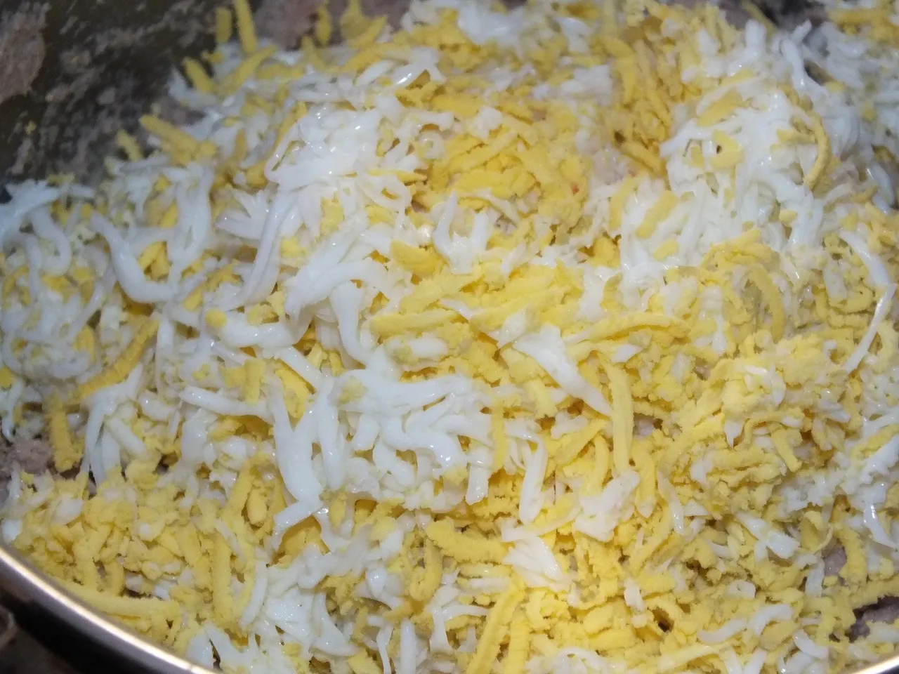 Pasta mięsna z jajkiem