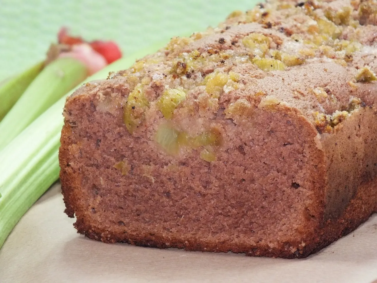 Kakaowa babka z rabarbarem