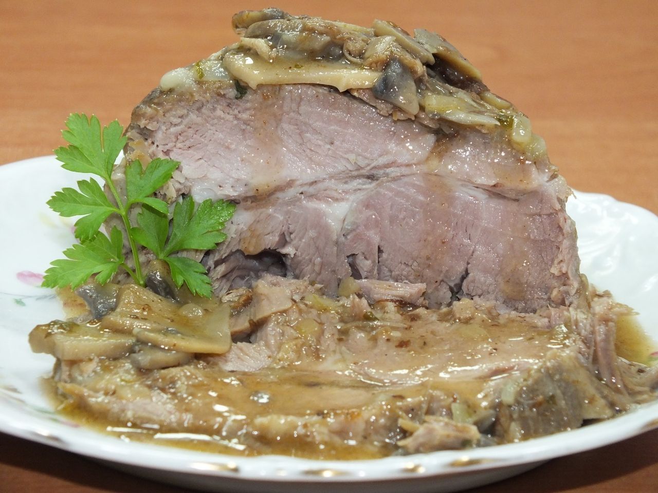 Karczek w sosie pieczarkowym