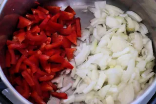 Gulasz wołowy z pieczarkami i papryką - 8