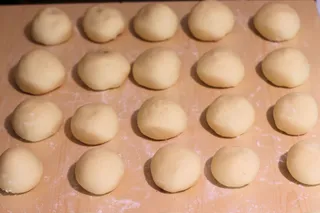 Lekkie i puszyste pączki - 13