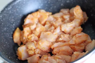 Kurczak z ananasem w sosie pomidorowym - 6