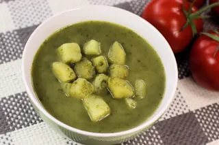 Szybka szpinakowa zupa z ziemniakami - 2