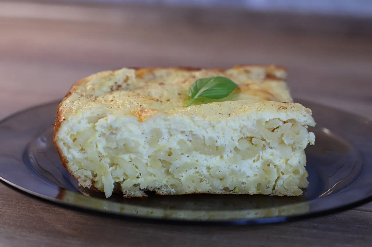 Zapiekanka makaronowa z twarogiem na słodko