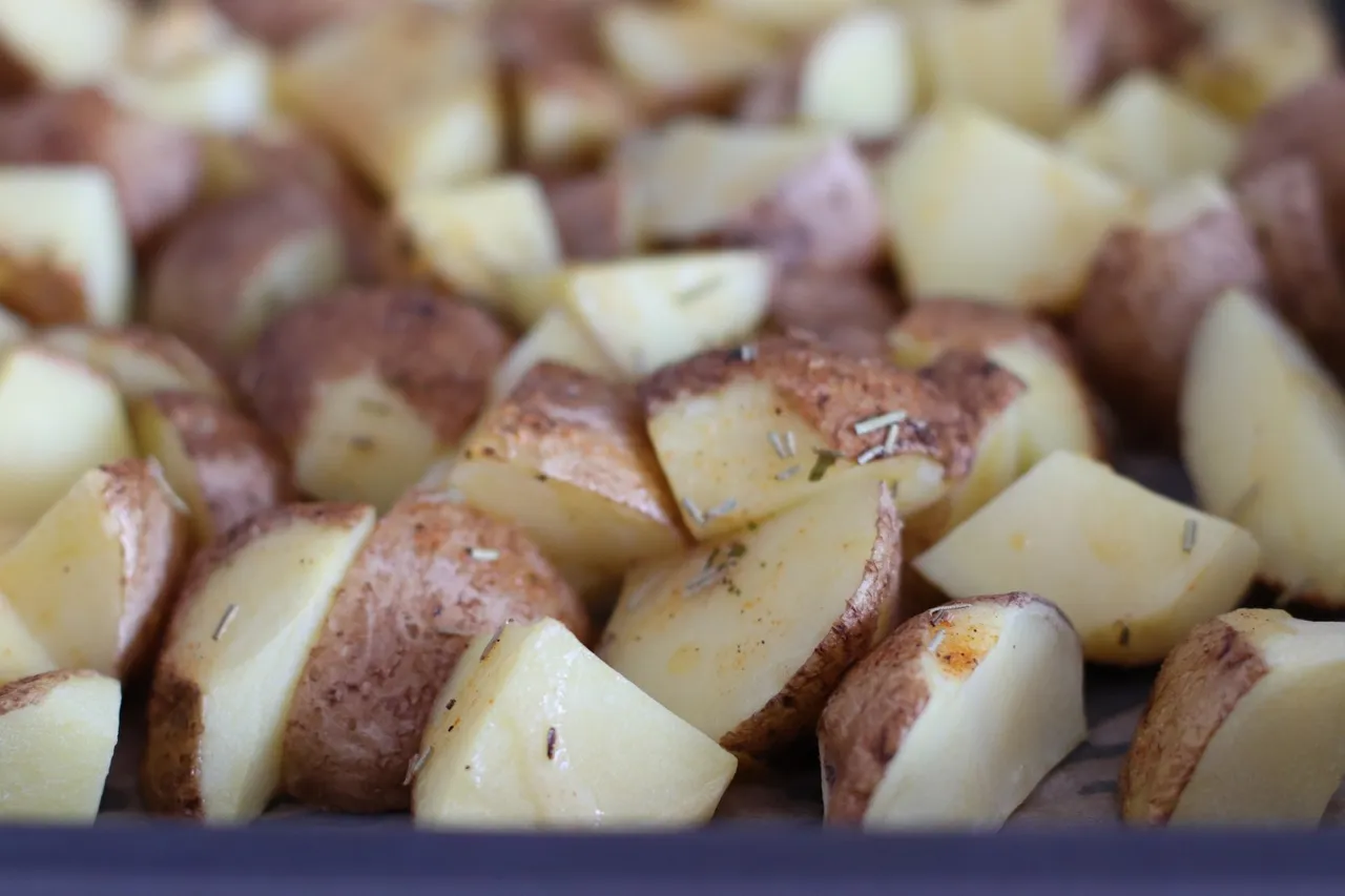 Ziemniaki pieczone w skórkach