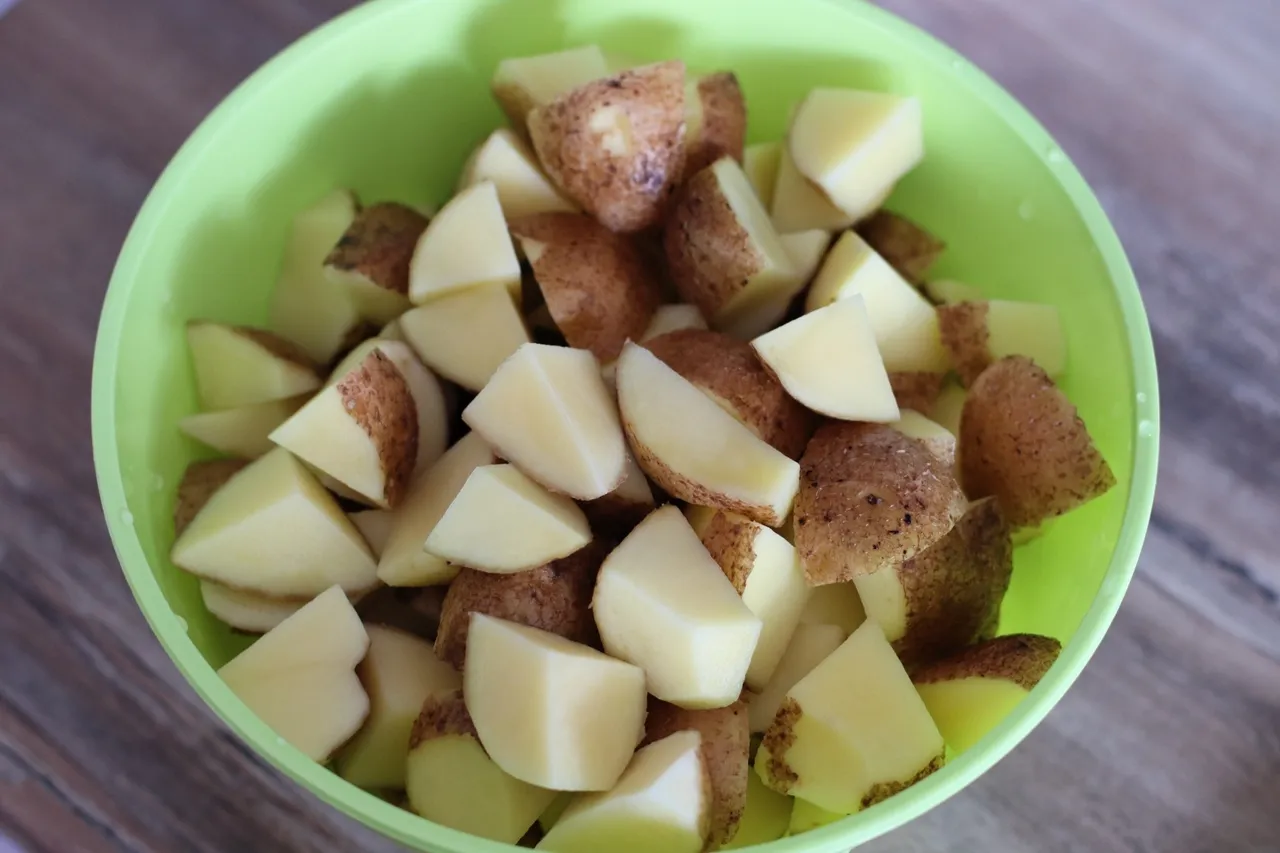 Ziemniaki pieczone w skórkach