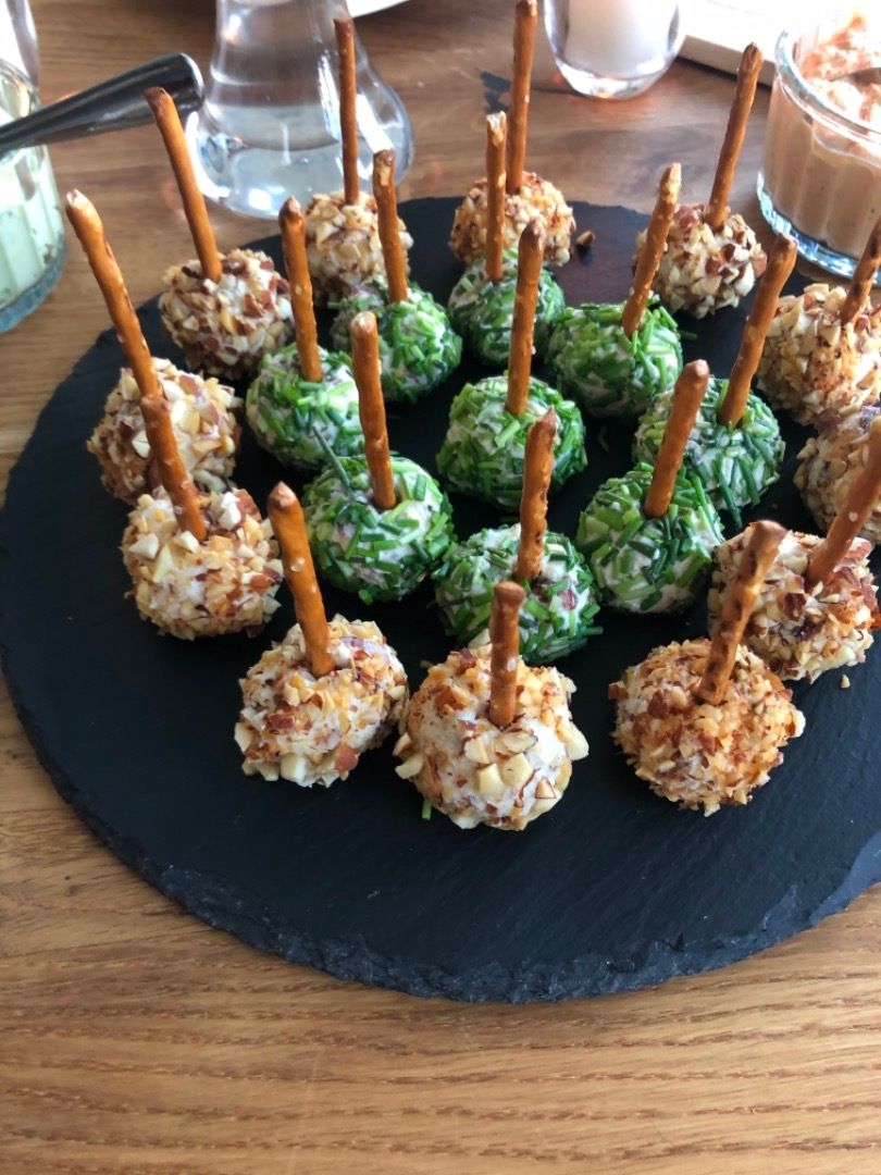 Cheese Bits, praliny z serka