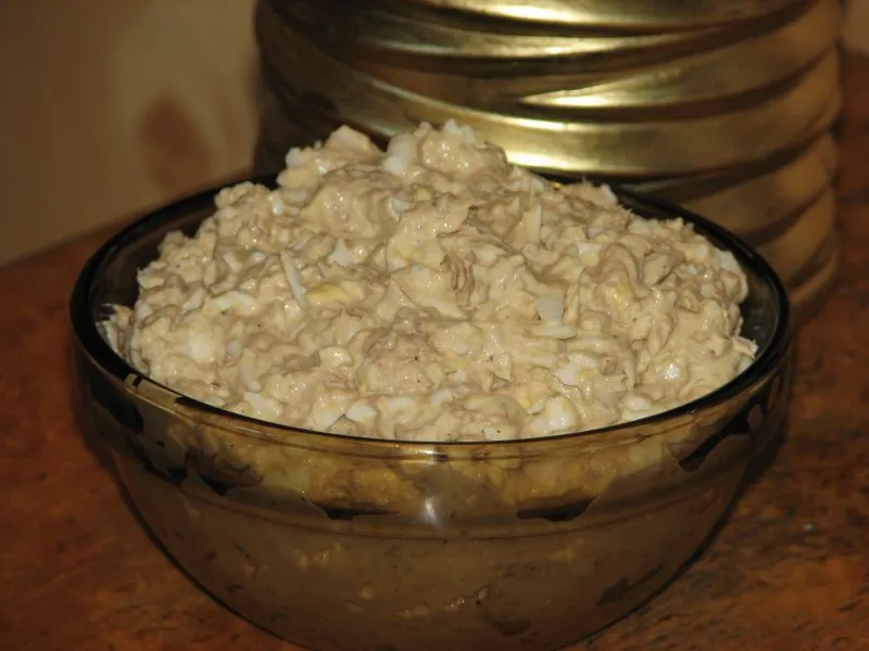 Pasta jajeczna z tuńczykiem