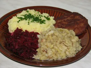 Duszona kapustka ze słoninką - 2